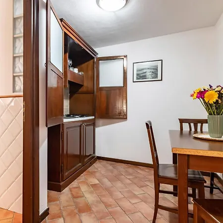 Guesthost - La Maison Real Apartamento