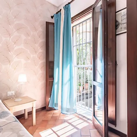 Guesthost - La Maison Real Apartamento *