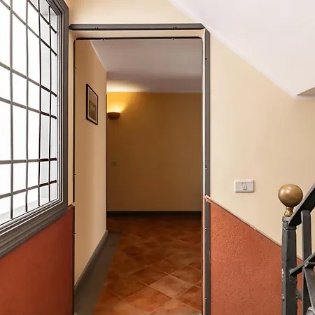 Guesthost - La Maison Real