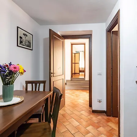 Lägenhet Guesthost - La Maison Real Palermo