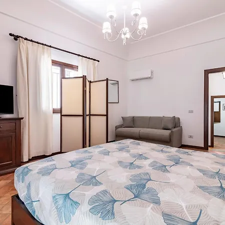 Lägenhet Guesthost - La Maison Real Palermo