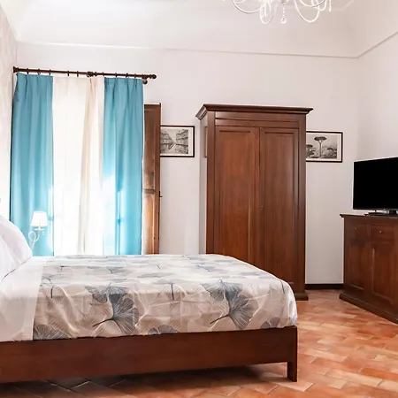 Guesthost - La Maison Real Apartman
